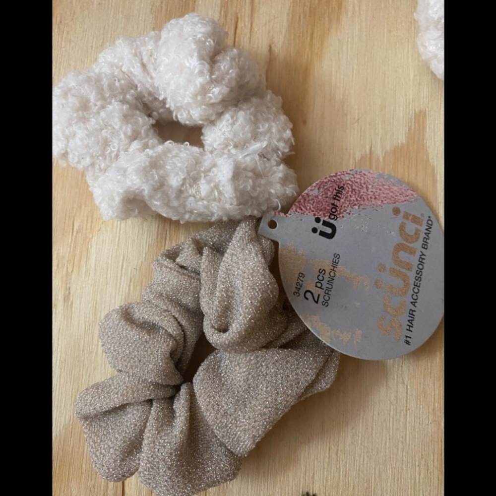 NWT SCRUNCI BRAND SCRUNCHY TWO PACK